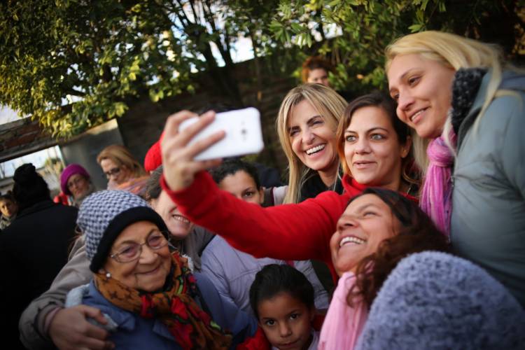 Marisa Fassi de visita en Ruta 3 y Barrio Libertad