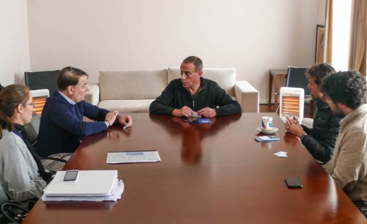 El Intendente Arrieta recibió a los responsables de la firma Bull Trailer de Kalpa Group