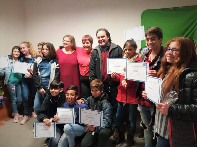 Estrenan muestra artística escolar en el Instituto Cultural Cañuelas