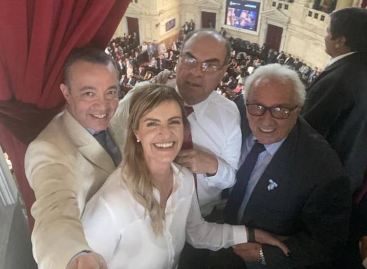 Marisa Fassi acompañó el juramento de Alberto y Cristina