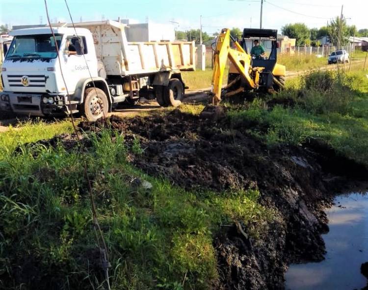 Trabajos de zanjeo, limpieza y recomposición vial