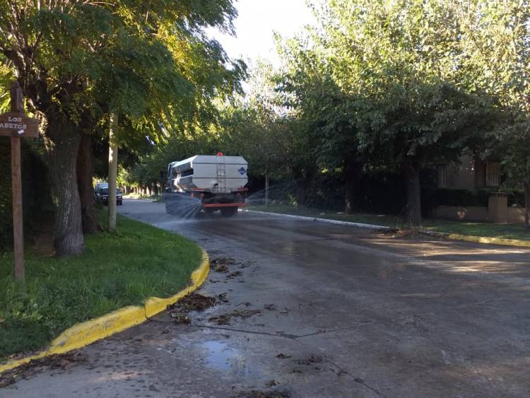 El Municipio prosigue con los trabajos de desinfección en el distrito