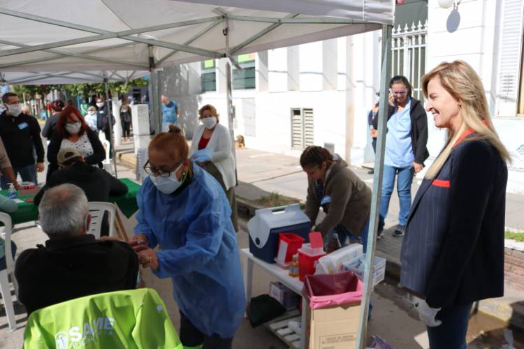 Continúa la campaña de vacunación para mayores de 65 años