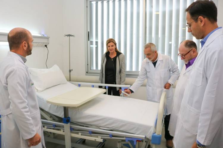 COVID-19: El Hospital Néstor Kirchner recibió el equipamiento para el nuevo pabellón de aislamiento