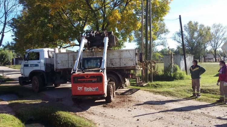 Trabajos y servicios en diversos puntos del área de Servicios Municipal