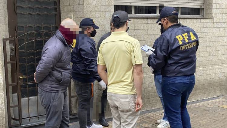 Detienen a un hombre en Cañuelas y dos en CABA acusados de integrar la "Ndrangheta", la mafia calabresa
