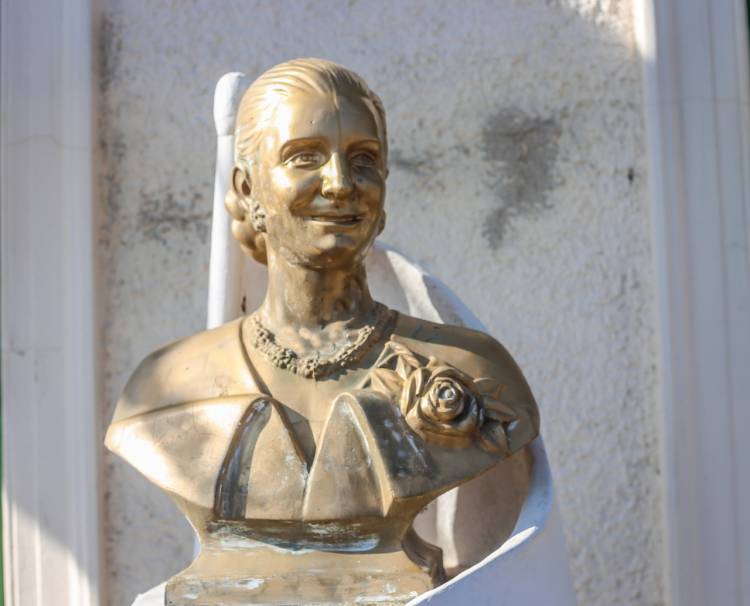 Homenaje a Eva Duarte en el 68° aniversario de su fallecimiento