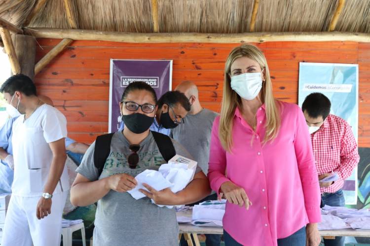 Se entregaron más de 120 pares de anteojos en el barrio Libertad