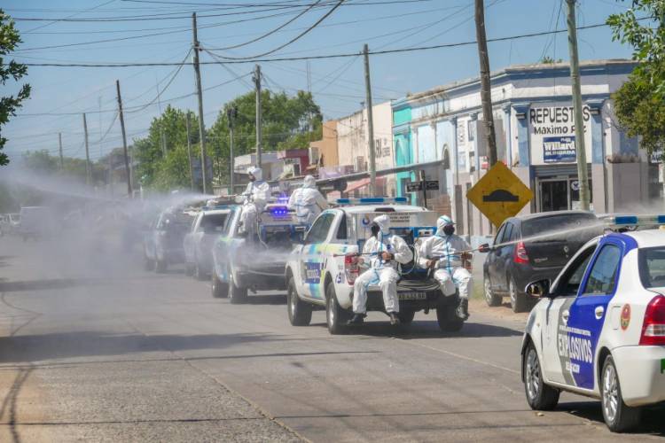 Operativo de desinfección en Máximo Paz