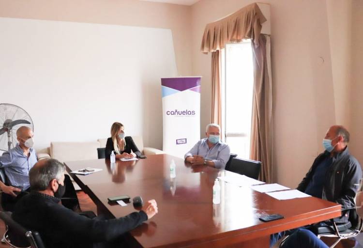 La intendenta Fassi recibió a las autoridades de la Cooperativa Carboni