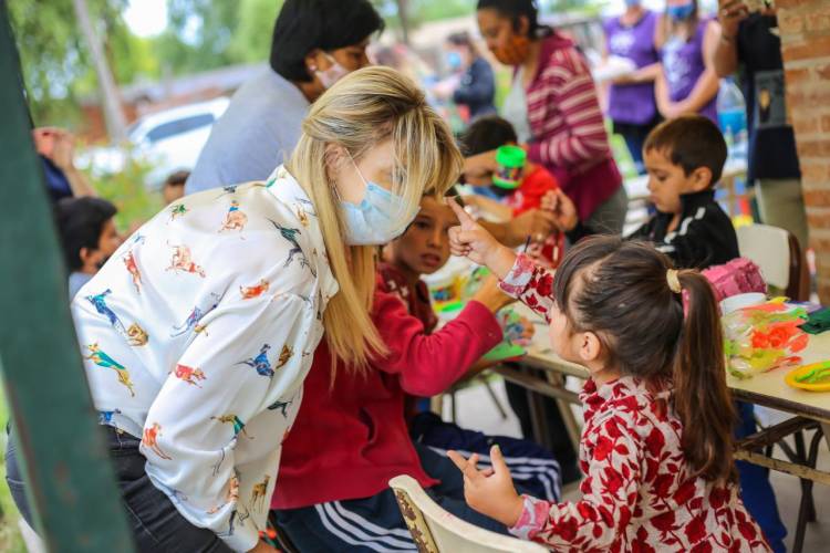 Marisa Fassi visitó la Casa de la Mujer de Máximo Paz