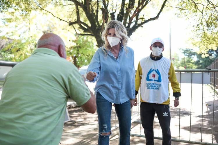 COVID-19: La intendenta recorrió el vacunatorio de Cañuelas