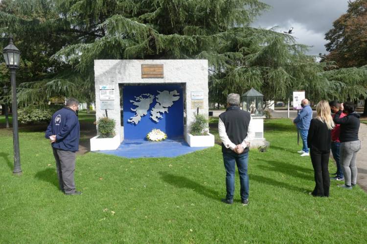 Sentido homenaje a Luis Mario