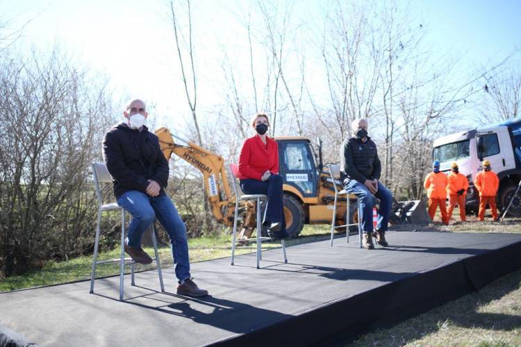 Inician las obras de extensión de la red de agua y el nuevo parque lineal recreativo en Los Pozos