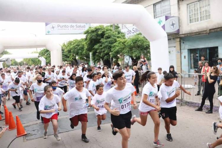 Se realizó la primera Maratón Inclusiva con más de 300 participantes