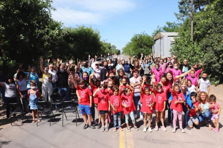La intendenta Marisa Fassi inauguró la obra de asfalto en el barrio San Ignacio