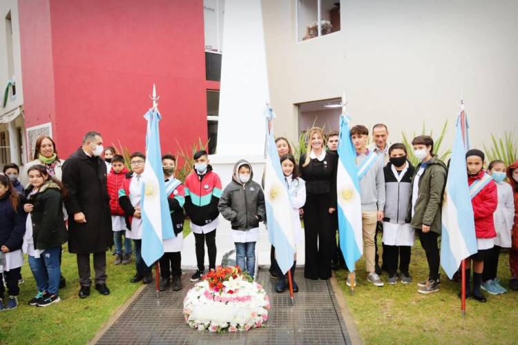 El Día de la Patria tuvo una celebración íntima y emotiva