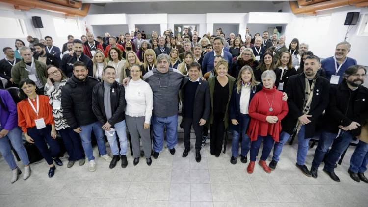 Marisa Fassi acompañó a Kicillof en un encuentro de delegados del Ministerio de Trabajo