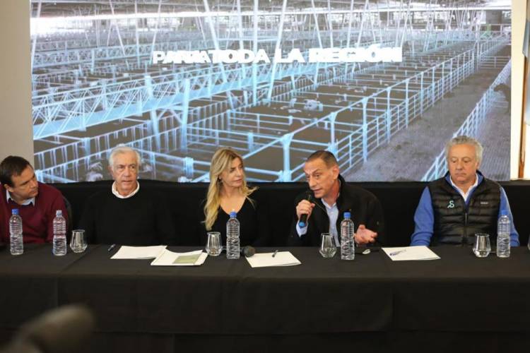 Presentan las mejoras de los accesos al MAG y al Polo Agro Comercial