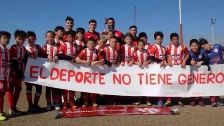 El Club Cañuelas denuncia una sanción discriminatoria por incluir a una niña en el equipo infantil