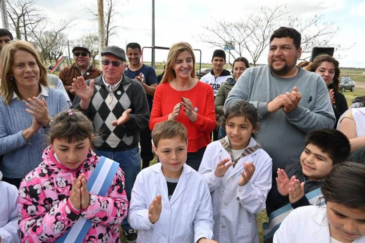 La comunidad de Gobernador Udaondo celebró su 111° aniversario