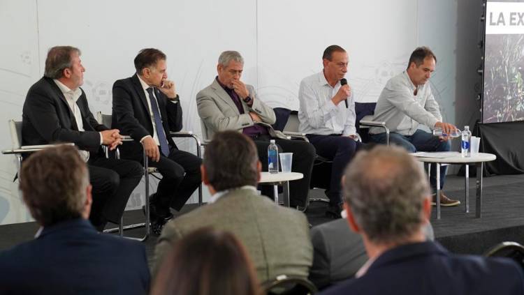 Arrieta participó de la 15° edición del congreso "Gobierno y Servicios Públicos"