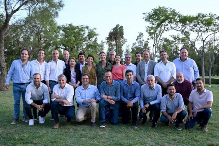 Marisa Fassi y otros intendentes respaldaron a Cristina: «La discusión es pueblo o Magnetto»