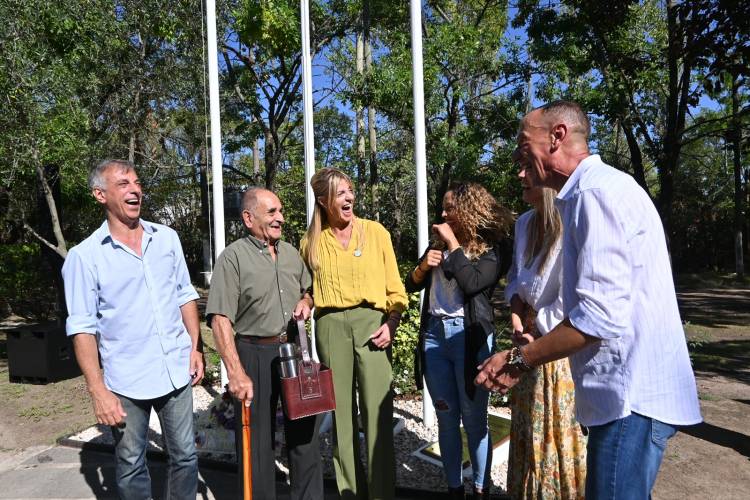 CAÑUELAS CONMEMORÓ SU 201° ANIVERSARIO CON UN ACTO OFICIAL