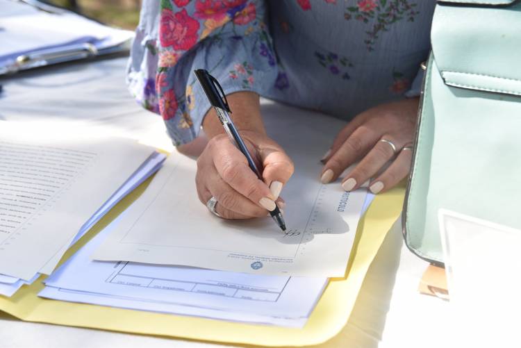 EL GOBIERNO DE LA PROVINCIA GESTIONARÁ 80 ESCRITURAS PARA FAMILIAS DE CAÑUELAS