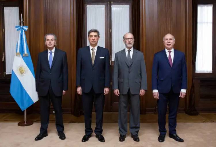 LA JUSTICIA Y EL NUEVO ESCENARIO POLÍTICO