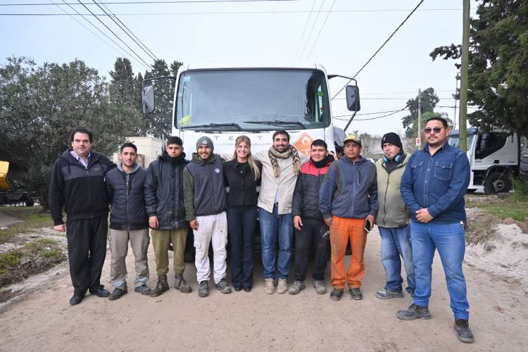 Comenzó un plan de obras de asfalto en el Barrio Sarmiento