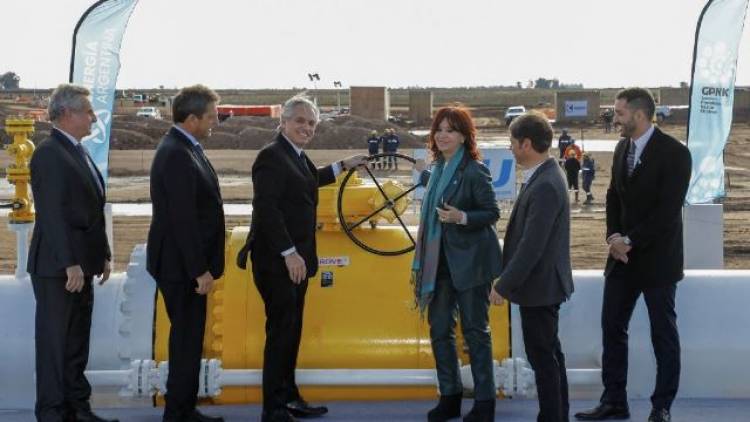 Derecha sincerada y con olor a colonia