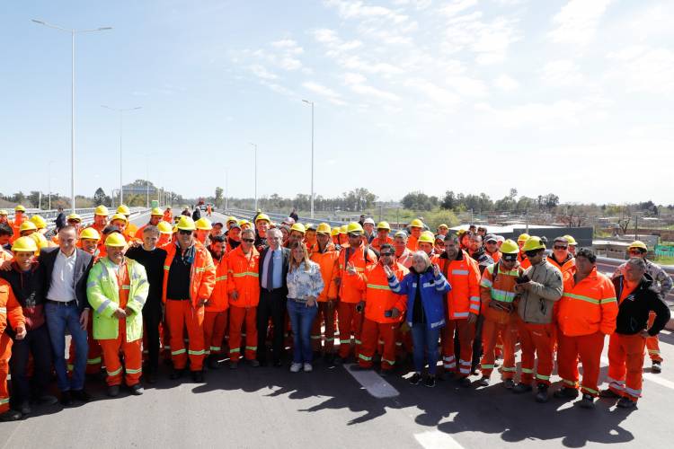 Gustavo Arrieta participó en una de las asambleas con los trabajadores junto al presidente 