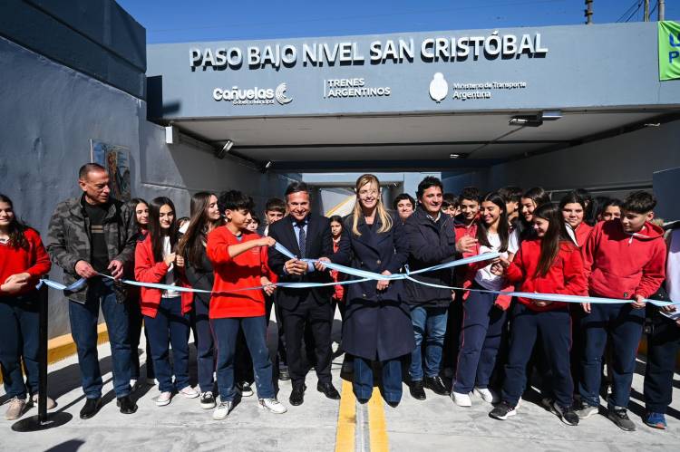 Inauguración histórica del paso bajo nivel de Cañuelas de calle Azcuénaga-Marcelo Barcia