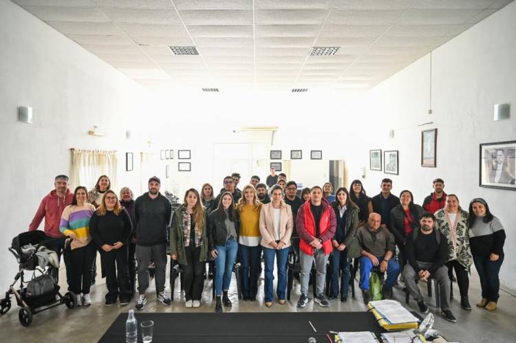 28 familias cañuelenses recibieron gratuitamente la escrituración de sus hogares