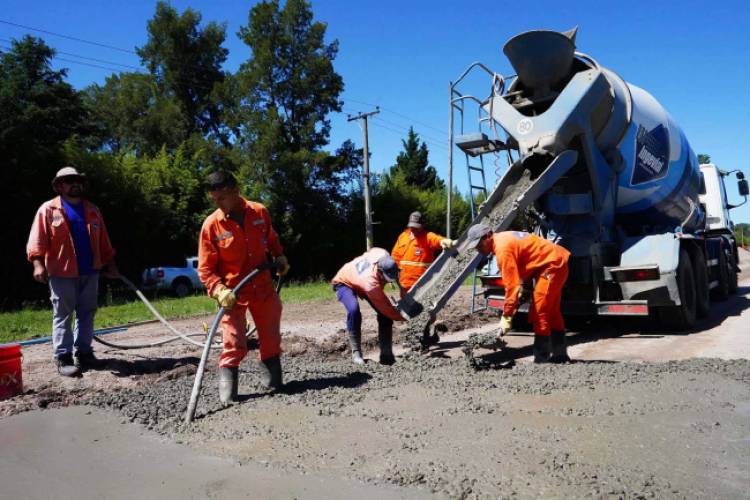 Inició la obra de repavimentación de la Ruta Provincial Nº 205