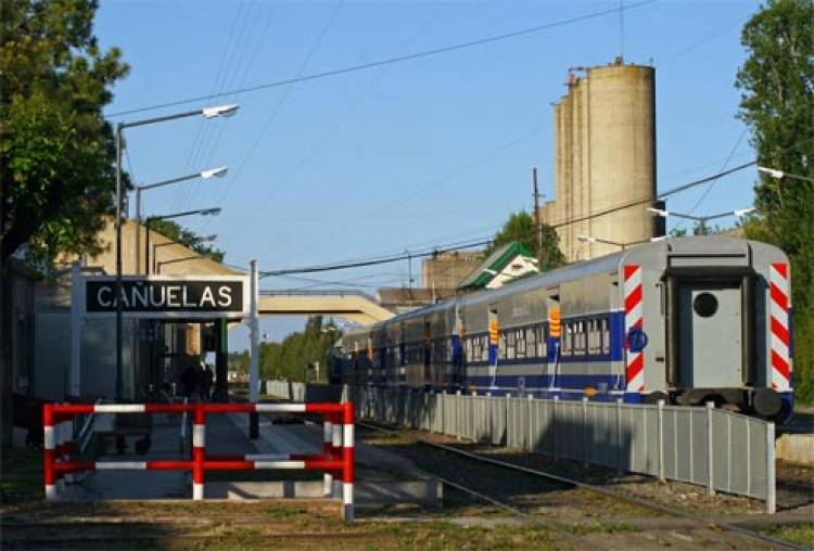 Rigen desde hoy los aumentos tarifarios de trenes y Viva La Libertad Carajo
