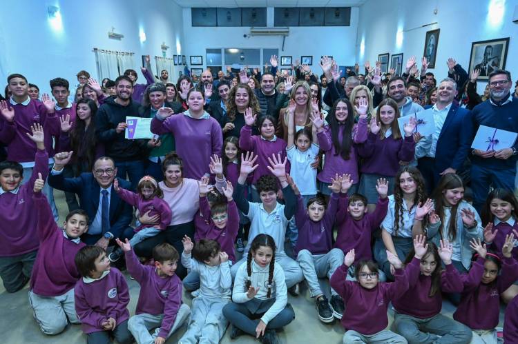 El Colegio "El Jacarandá" logró el reconocimiento oficial de la DIEGEP