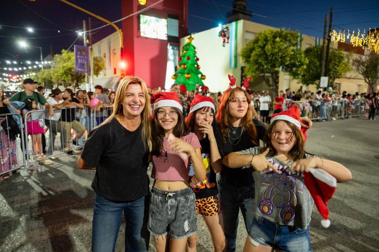 Saludos de la intendenta Marisa Fassi a la Comunidad con motivos de las fiestas