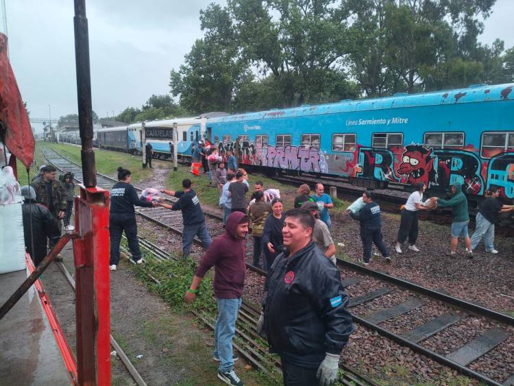 Se realizó la 58° del Tren Solidario a S.C. Bolívar y Urdampilleta