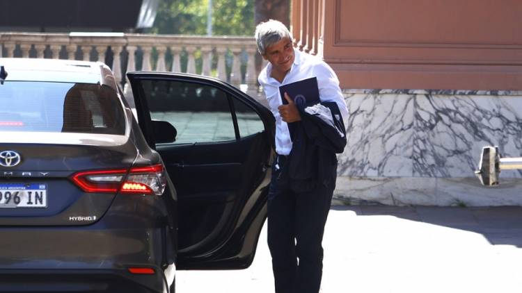 Caputo sube 20% la tarifa de los peajes antes de abrir las ofertas para privatizar autopistas