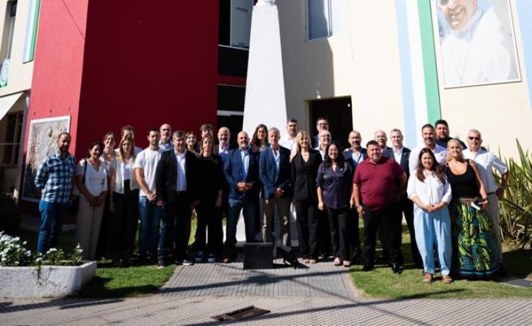 MARISA FASSI TOMÓ JURAMENTO AL NUEVO GABINETE MUNICIPAL