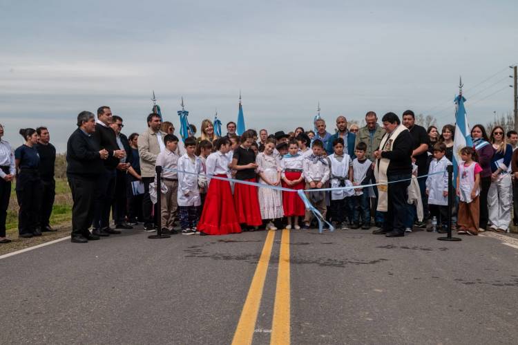 Udaondo celebró su aniversario y la inauguración del asfalto hasta el Km 72